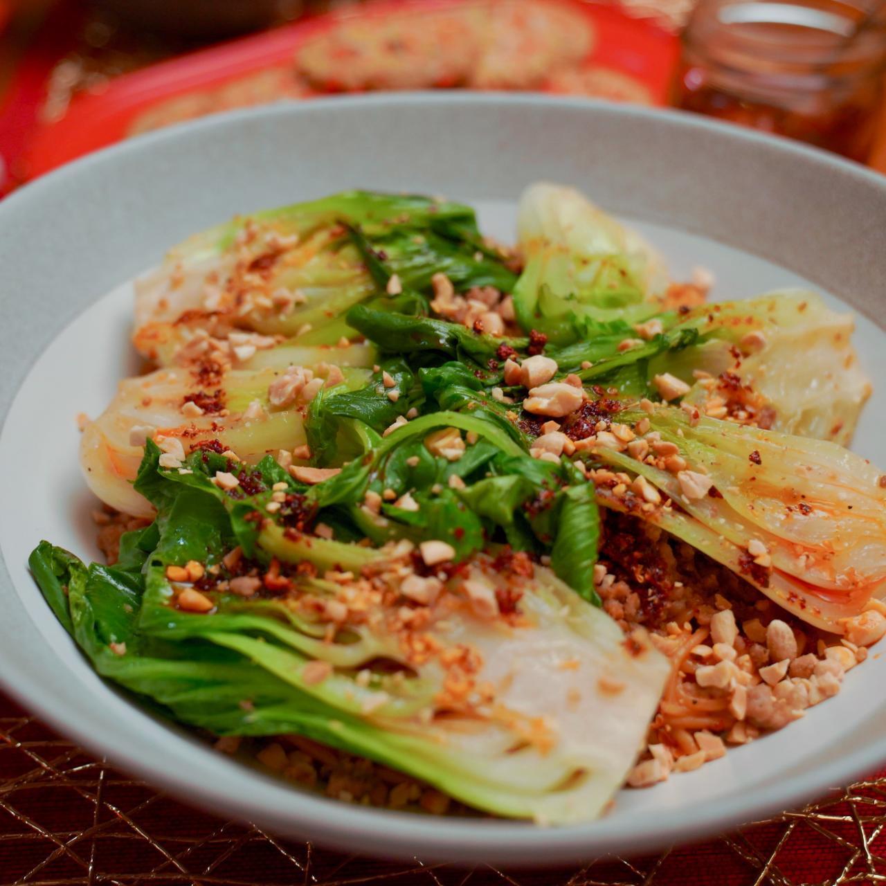 Tantan Nabe Recipe (Pork and Vegetable Hot Pot with Dandan Noodles