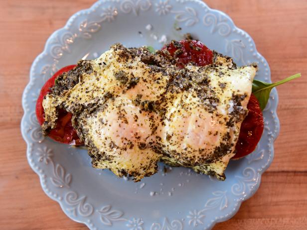 Pesto Egg Toast image