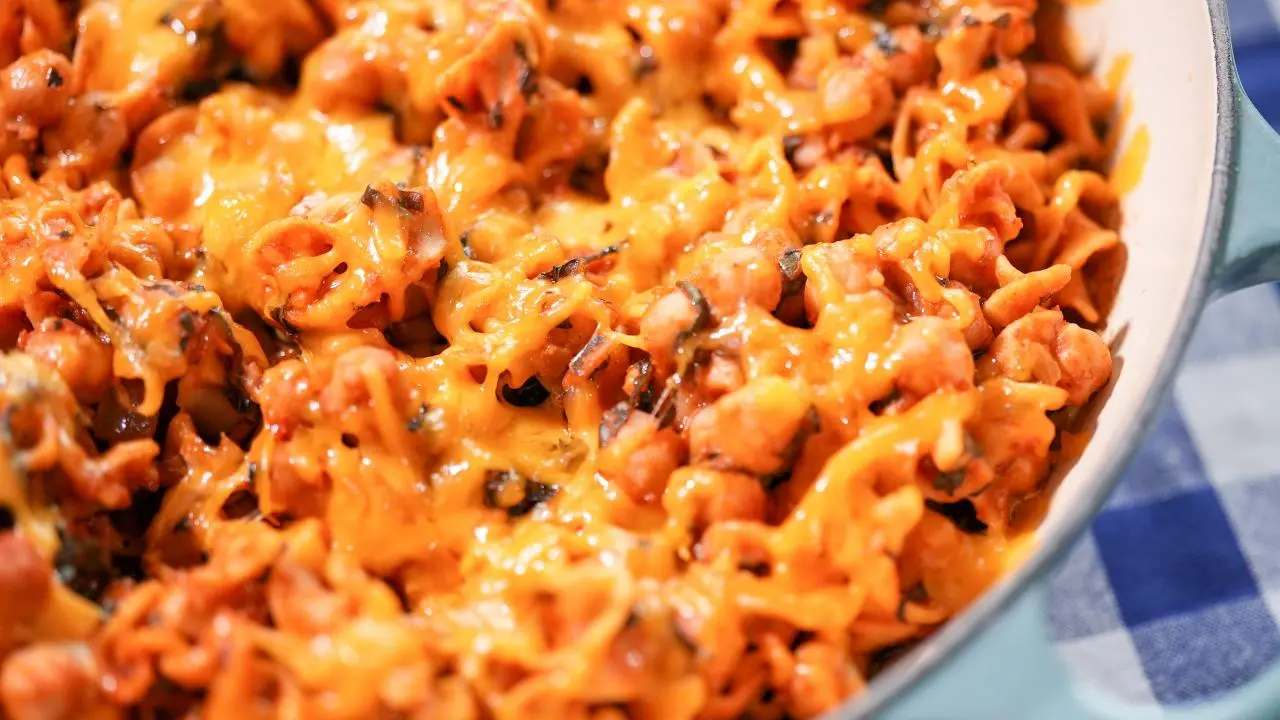 Cheeseburger Chickpea Skillet