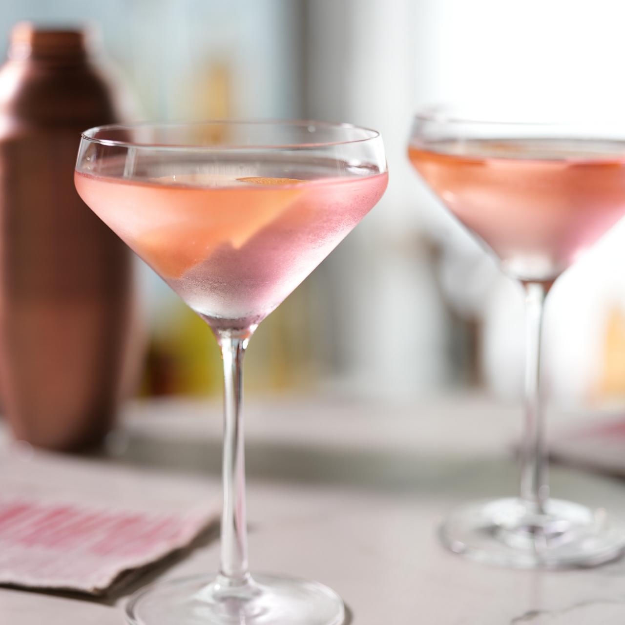 С чем пить розовый джин