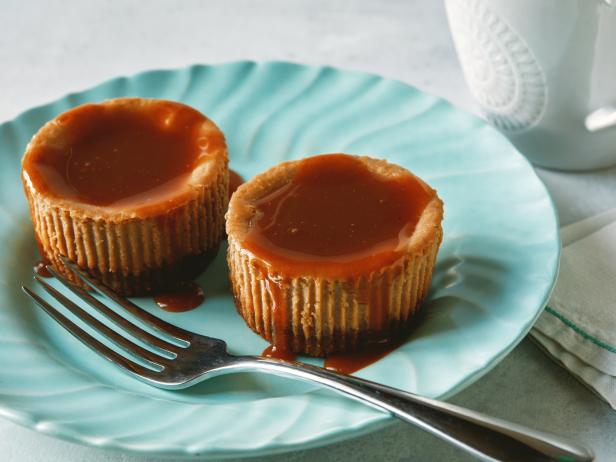 Mini Cheesecakes with Salted Caramel