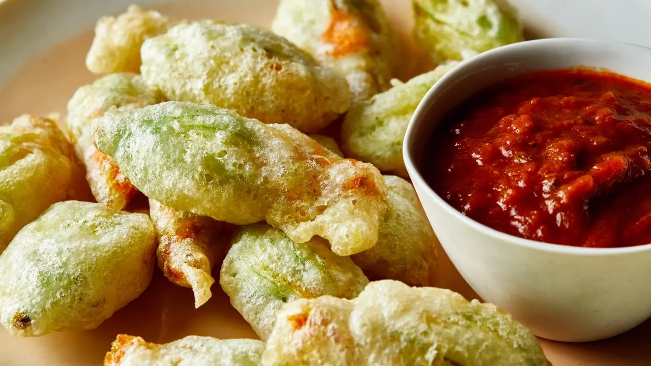Fried Stuffed Zucchini Flowers