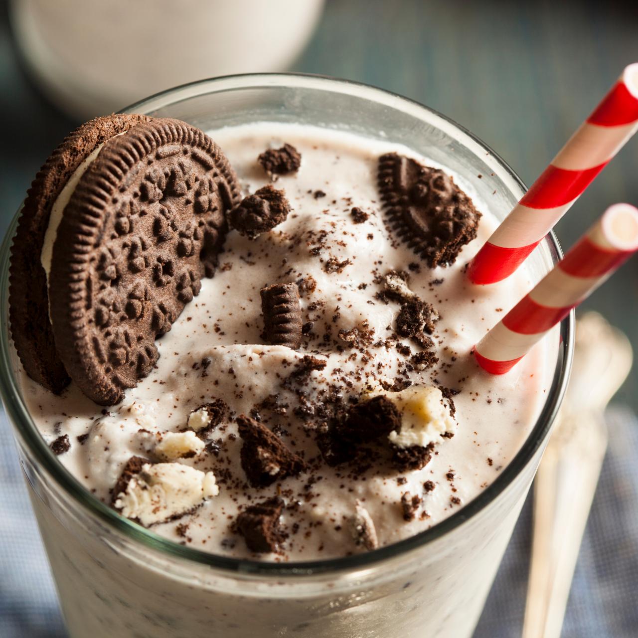 How to Make a Milkshake with a Blender
