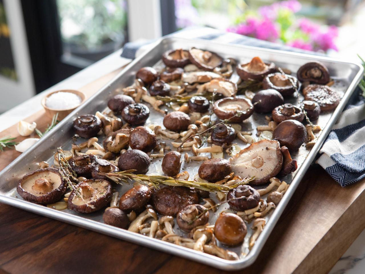 Sheet Pan Full Breakfast With Garlic Butter Mushrooms - Cafe Delites