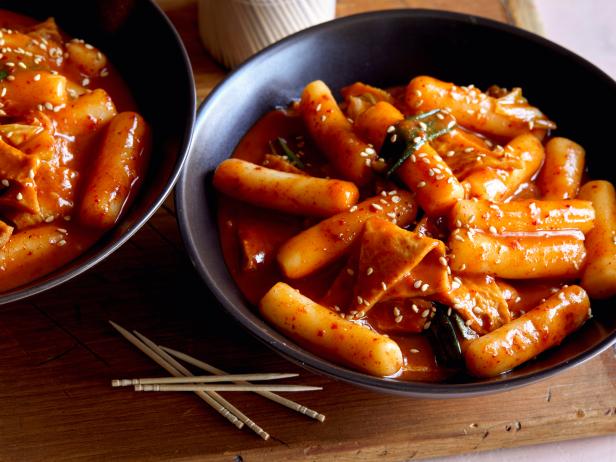 An Essential Guide to the World of Rice Cakes | Global Flavors | Food ...