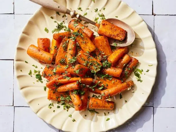 Sweet and Spicy Air Fryer Carrots