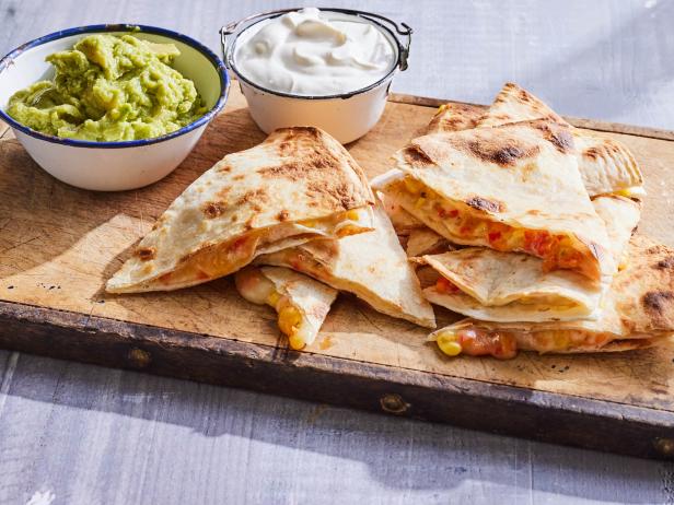klinge stramt i tilfælde af Grill Basket Vegetable Quesadillas Recipe | Food Network Kitchen | Food  Network
