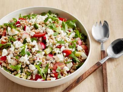 15 Flavorful Farro Salads That’ll Fill You Right Up