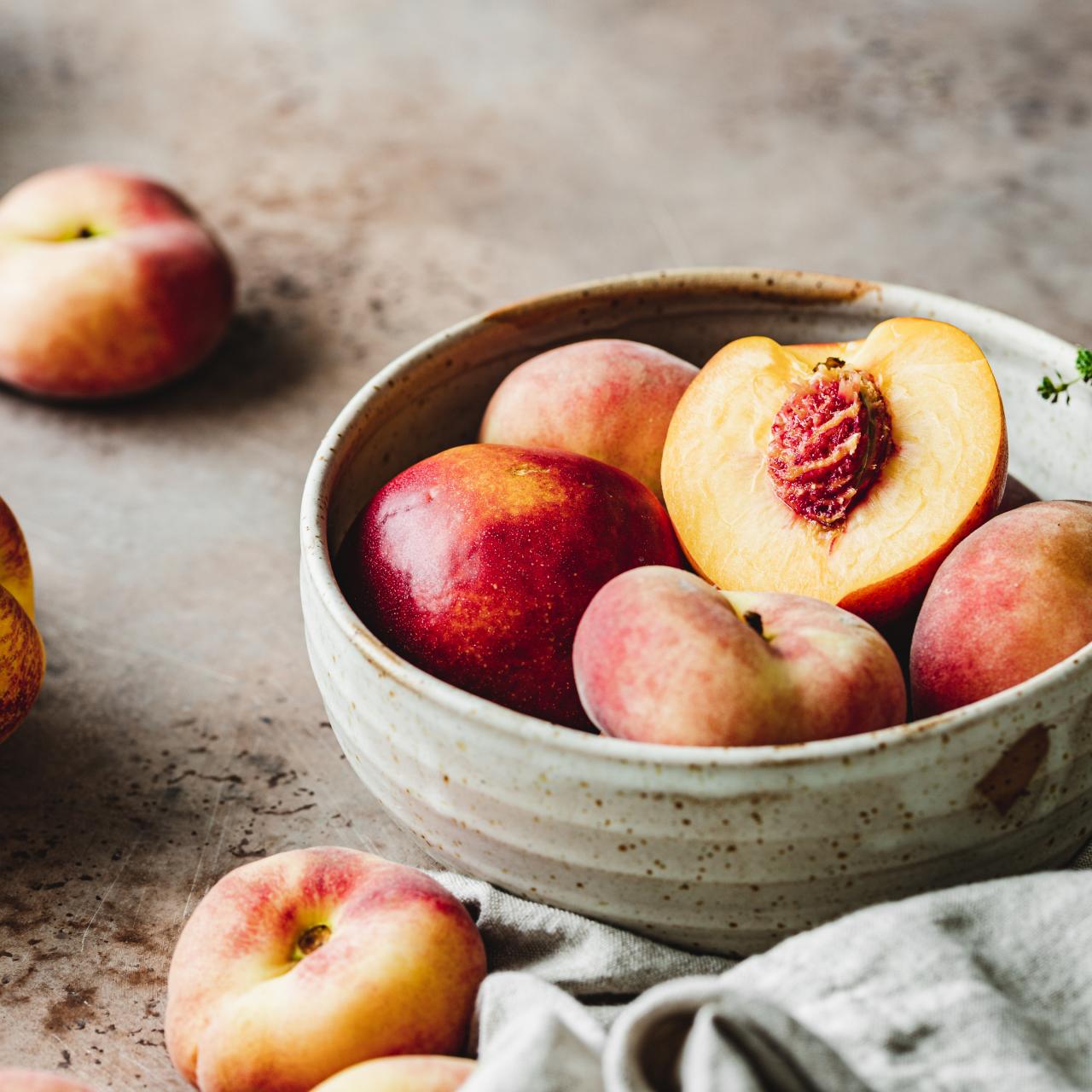 Fresh White Nectarine, Each