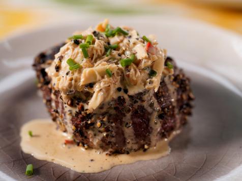 Chicago Steakhouse Peppercorn-Crusted Filet with Crab Au Poivre