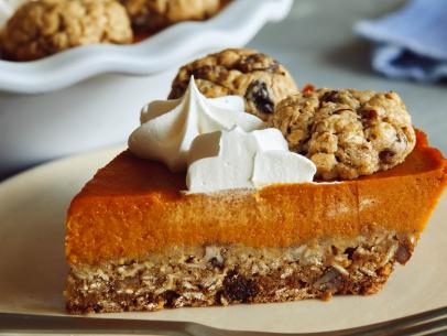 Oat Milk Pumpkin Pie with Oatmeal Cookie Crust