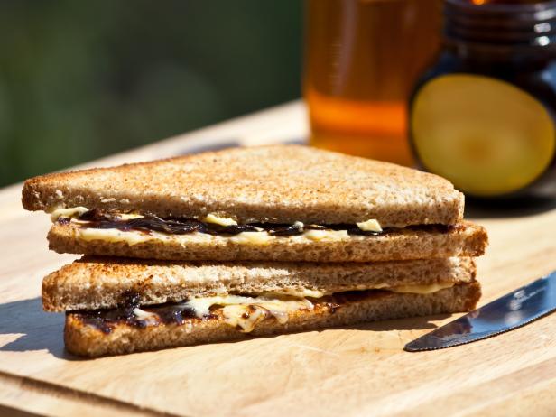 Sandwich with marmite