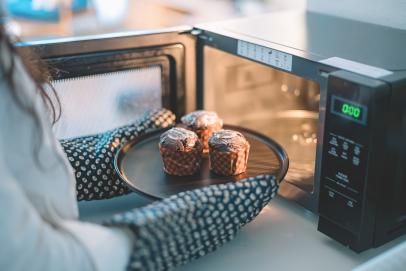 Food Network on X: Save your stovetop from boiled-over pots with this  handy, dishwasher-safe spill stopper !! 👏 Get it on :   (We may make 💰 from these links!)   /