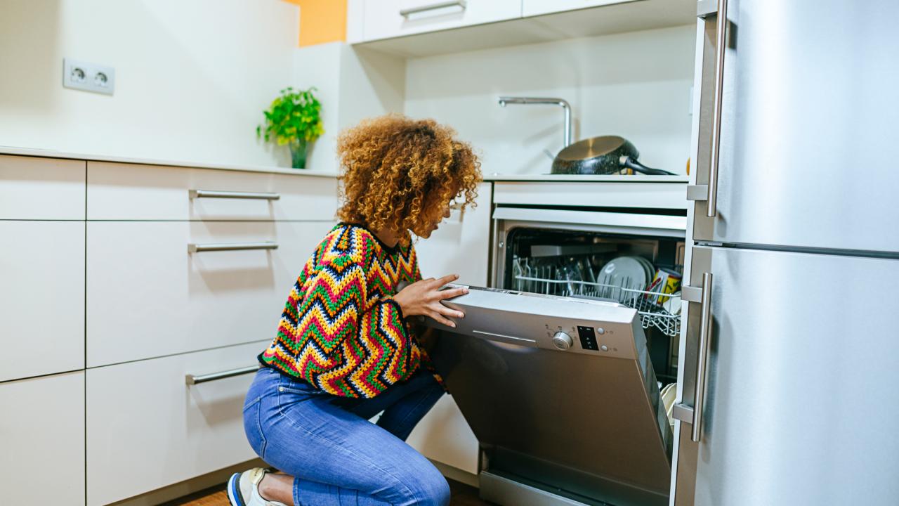 Kitchen Appliances You're Cleaning Wrong - How to Clean Kitchen Items