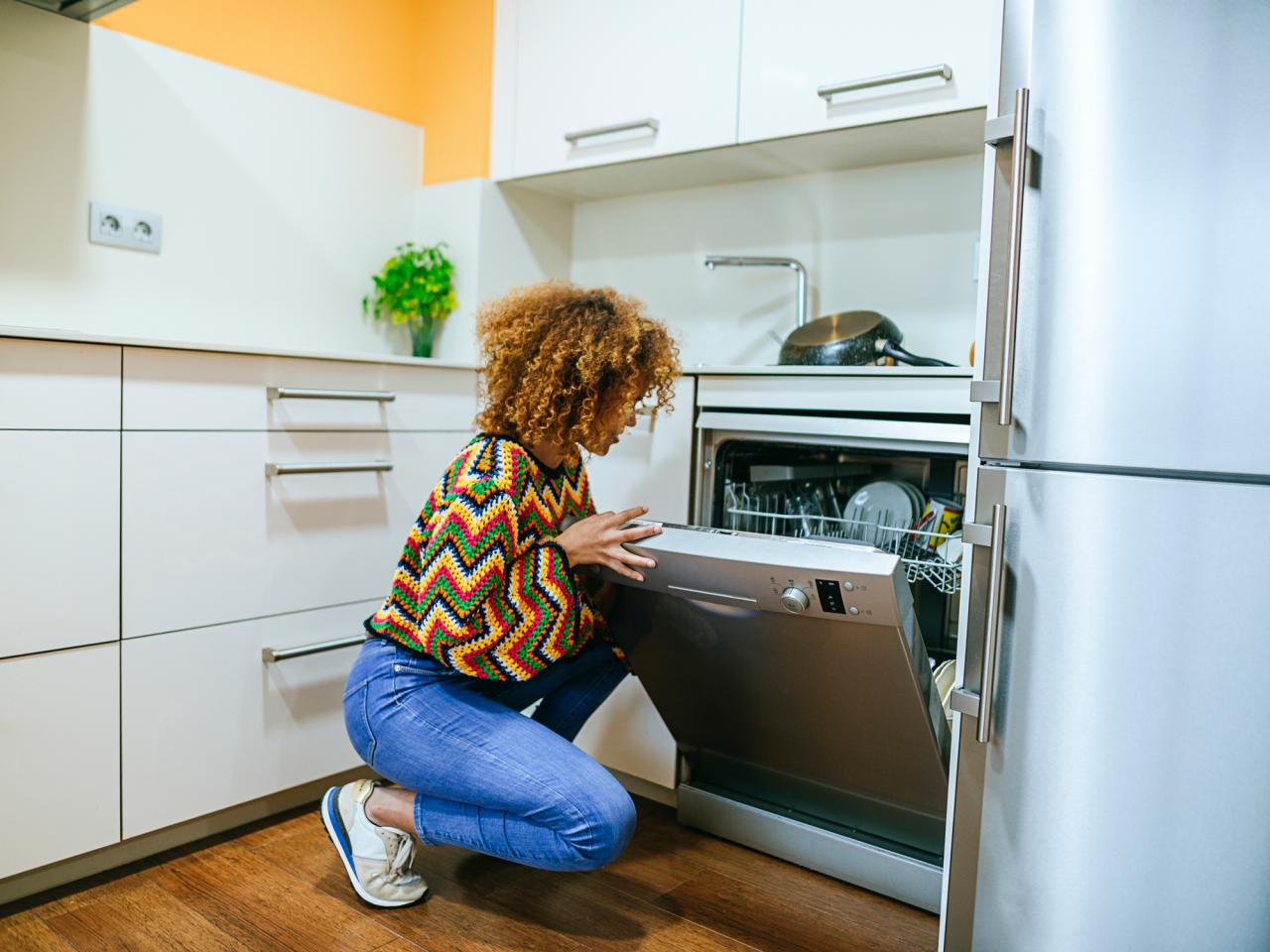 What Are Energy-Efficient Kitchen Appliances?, Help Around the Kitchen :  Food Network