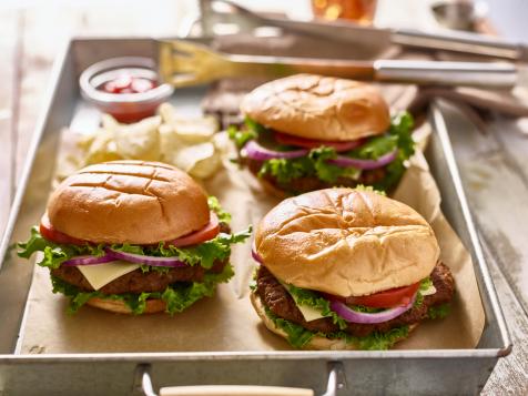 Which Is Healthier: Turkey or Beef Burgers?