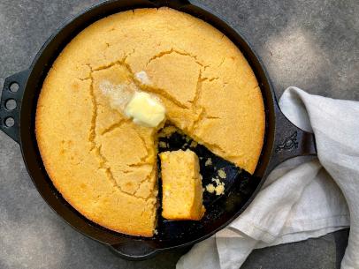 Bobby Flay's Cast Iron Skillet Cornbread recipe