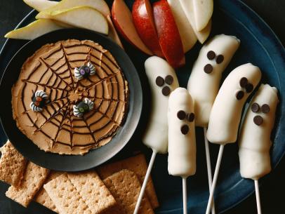 Banana Ghosts with Peanut Butter Dip