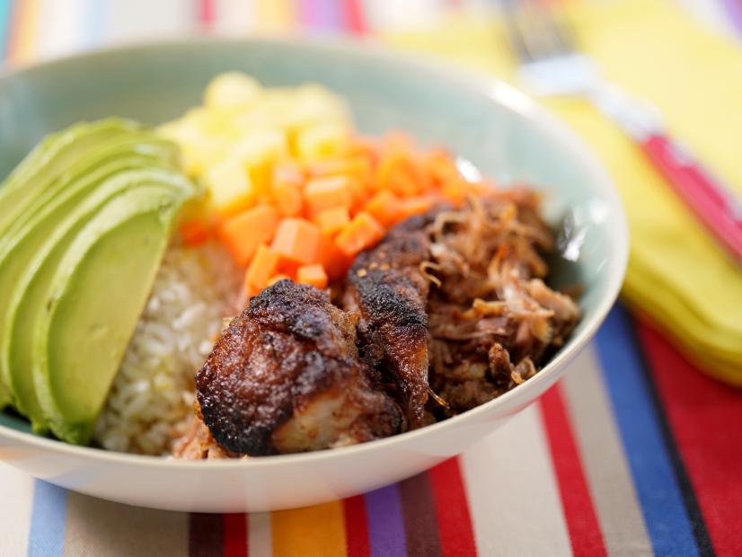 Jeff Mauro makes his Pulled Pork and Veggie Rice Bowl, as seen on Food Network's The Kitchen, Season 31