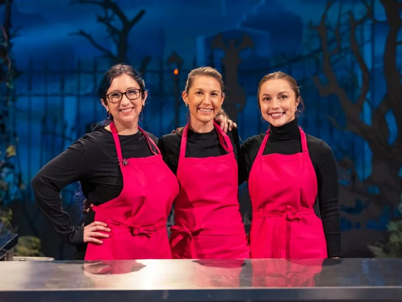 Contestants Brittani Diehl, Marianne Daquino and Jennifer Hoskins, aka "The MIxin Vixens", as seen on Halloween Wars, Season 12.