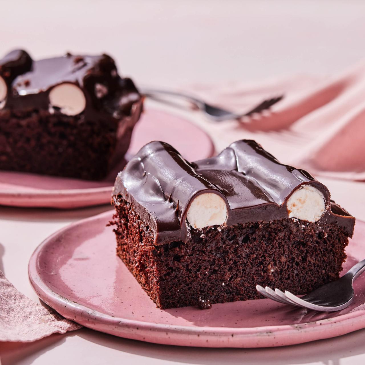 Sander's fine chocolatiers Bumpy cake fountain ice cream; chocol1.5-qt