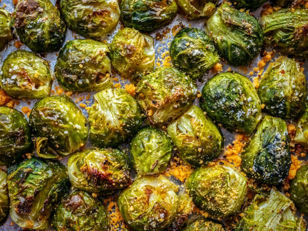 Brussels sprouts roasted in the oven with spices, salt,  black pepper and Italian herbs. It"u2019s the healthy, vegetarian, vegan, and gluten-free side dish that goes with just about anything. Brussels sprouts are antioxidant powerhouses, low in calories but high in many nutrients, especially fiber, vitamin K and vitamin C.