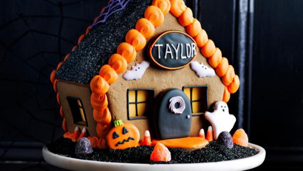 Haunted Cookie House Kits That Will Get Everyone in the Halloween Spirit