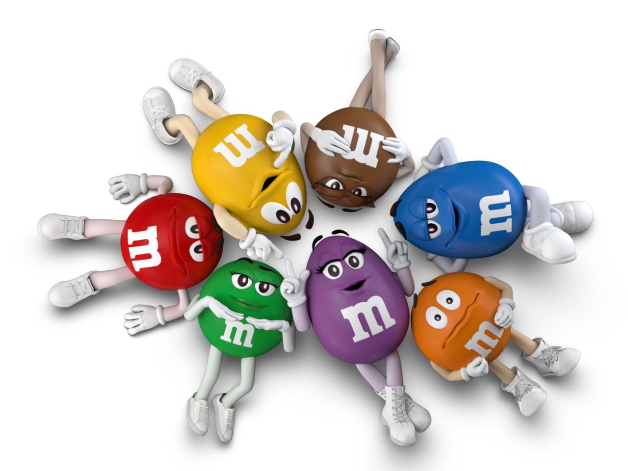 M&M's World Store Customize your M&M put your name and photo on