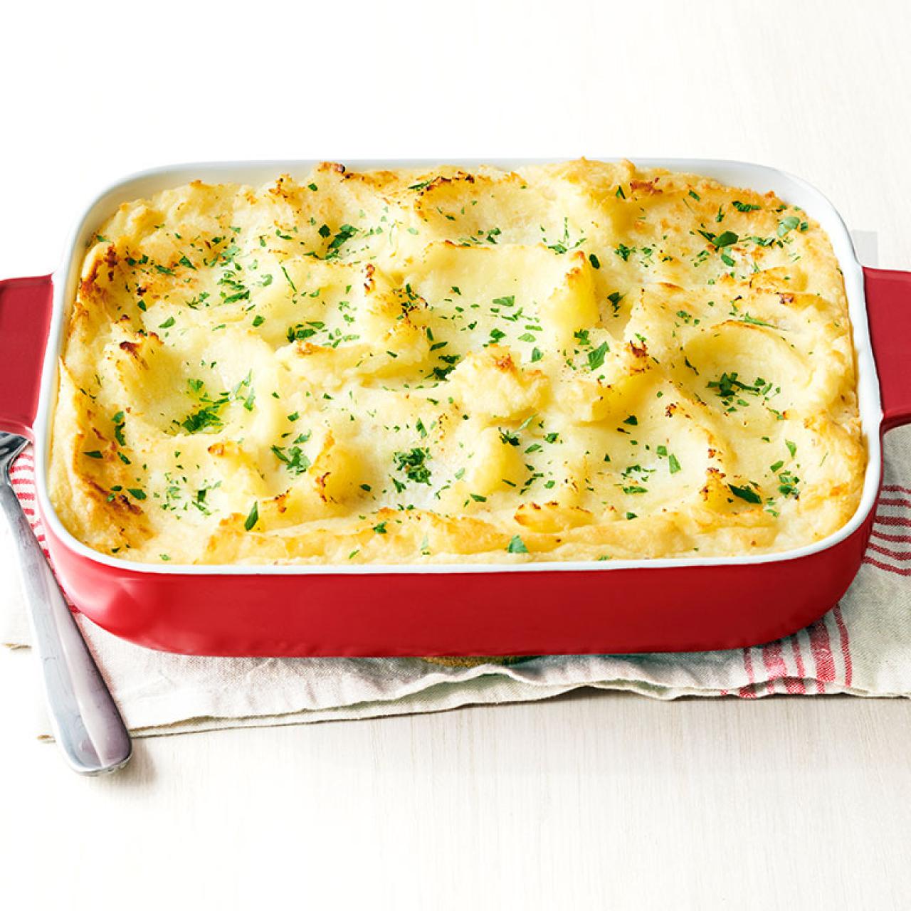 https://food.fnr.sndimg.com/content/dam/images/food/fullset/2022/09/29/0/FNM_110122-Creamiest-Butteriest-Mashed-Potatoes_s4x3.jpg.rend.hgtvcom.1280.1280.suffix/1664462390775.jpeg