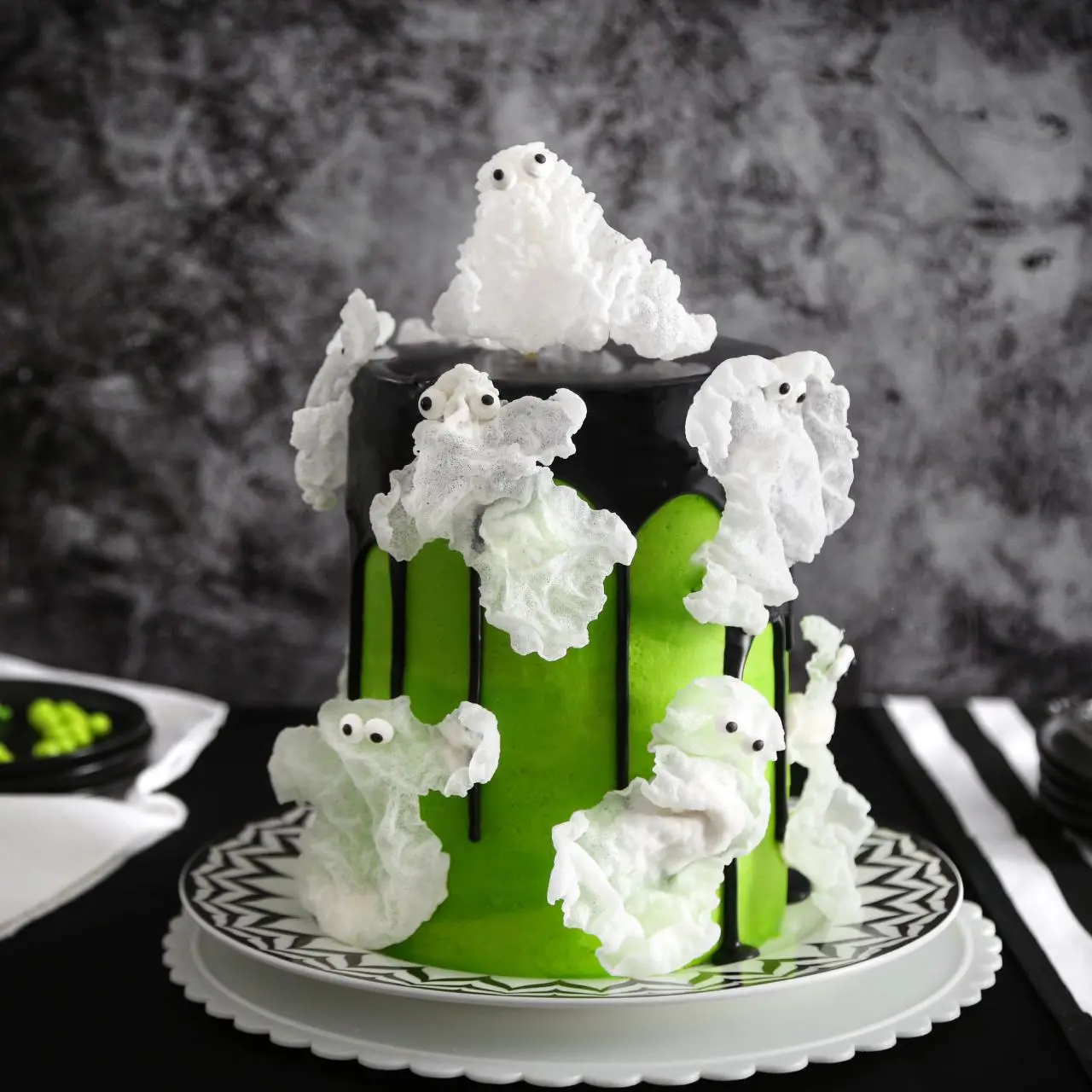 Puffed Rice Paper Ghost Cake-image