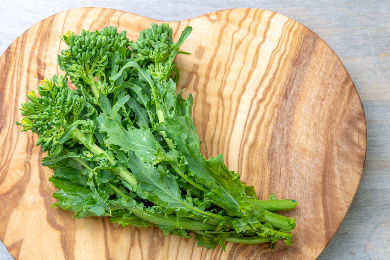 Broccolini vs Broccoli What’s the Difference? Cooking School Food