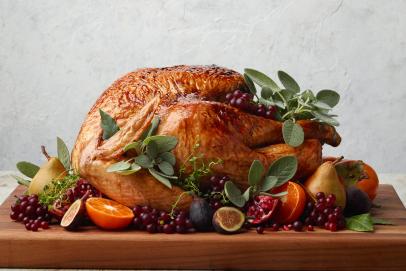 How Long to Cook a Turkey for a Crowd Is Shown by This Roast
