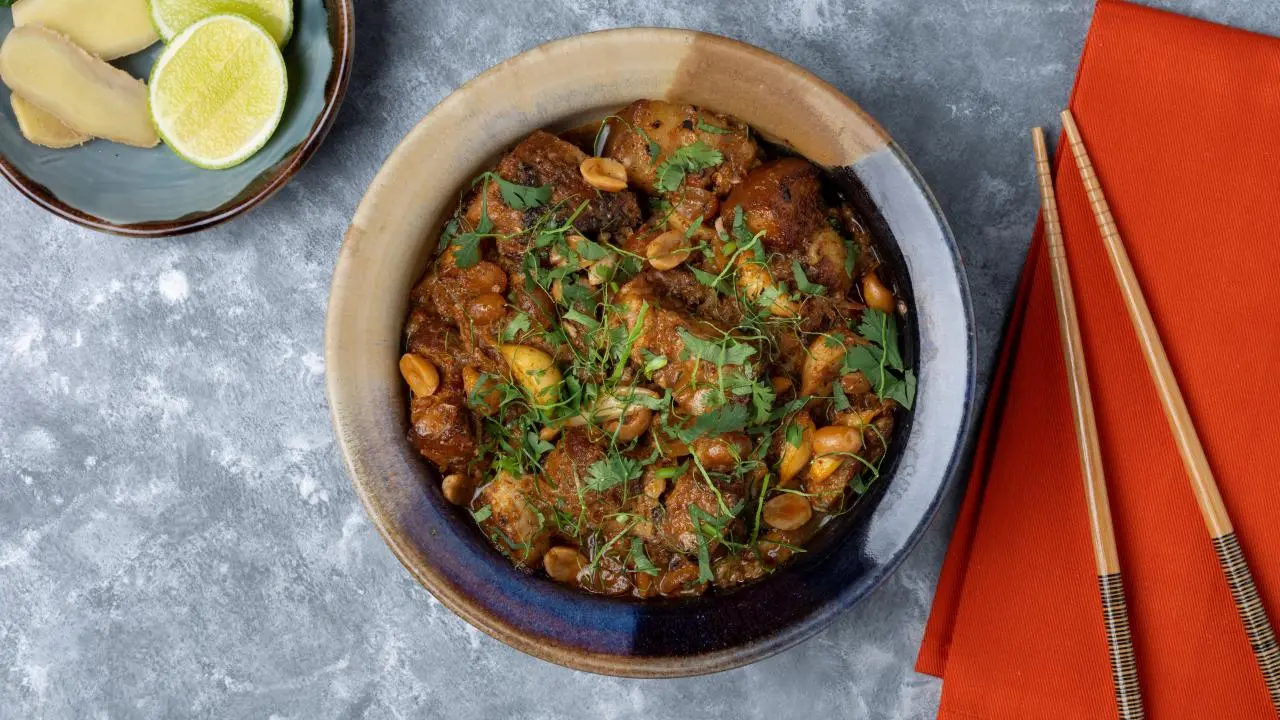 Northern Thai Pork Belly Curry (Kang Hung Lay)