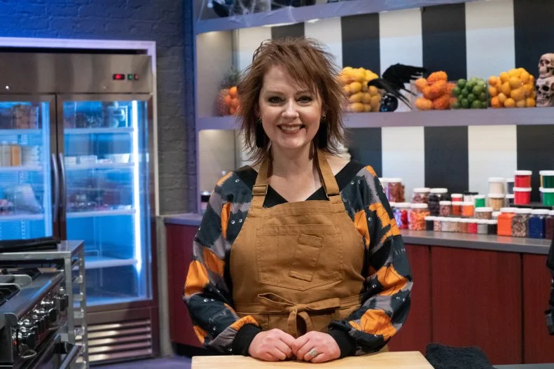 Contestant Cheryl Henderson, as seen on Halloween Cookie Challenge, Season 1.