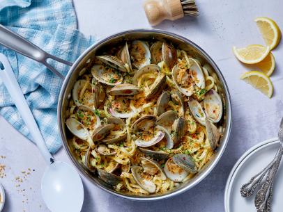 Clam Linguine, as seen on Mary Makes It Easy, Season 1.