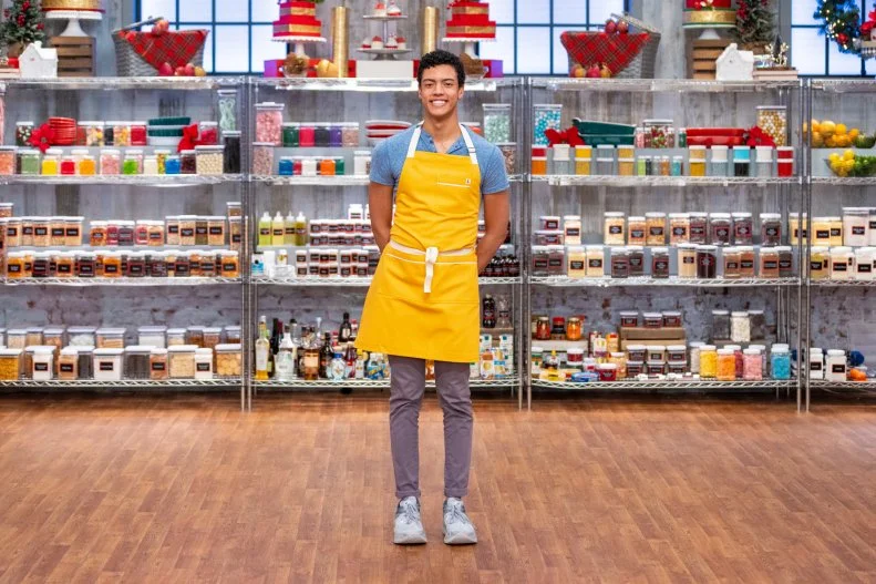 Contestant Aaron Davis, portrait, as seen on Holiday Baking Championship, Season 9.