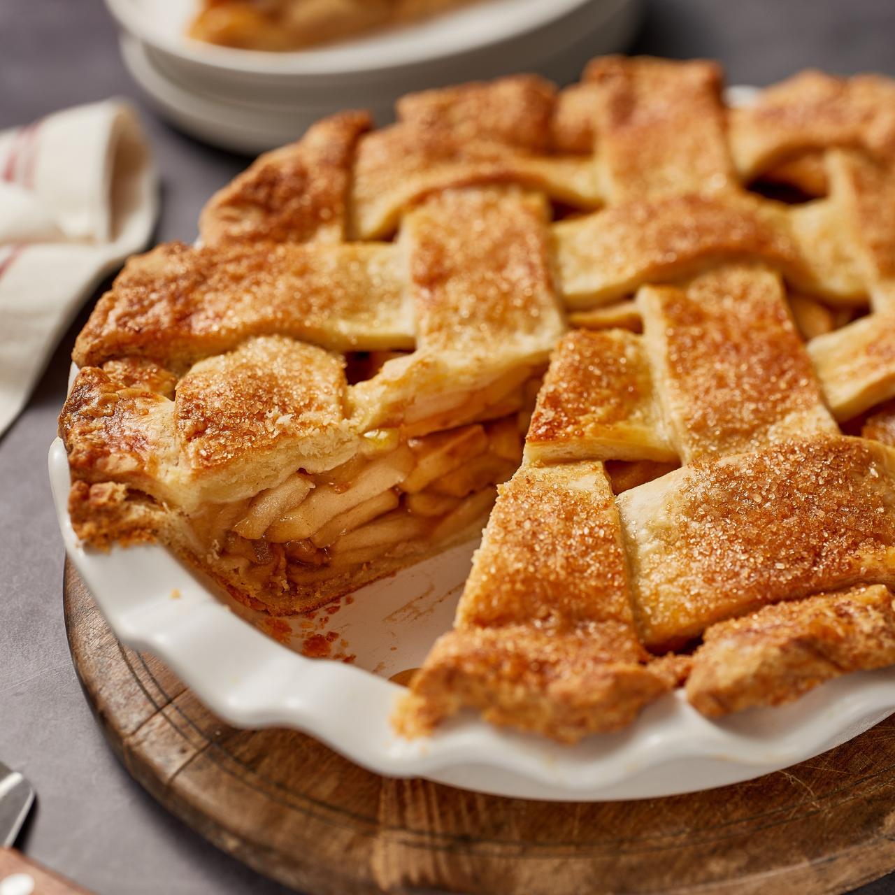 Best Old Fashioned Apple Pie Recipe - The Gracious Wife