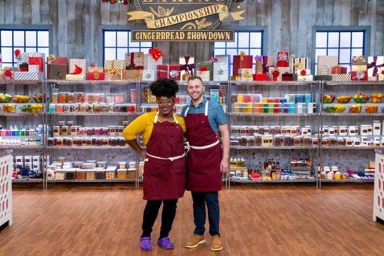 Contestants Tie Whittaker and Sean Henry, portrait, as seen on Holiday Baking Championship Gingerbread Showdown, Season 2.