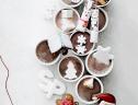 https://food.fnr.sndimg.com/content/dam/images/food/fullset/2022/12/05/FN_gingerbread-house-mug-topper-xl-williams-sonoma_s4x3.jpg.rend.hgtvcom.126.95.suffix/1670272685399.jpeg