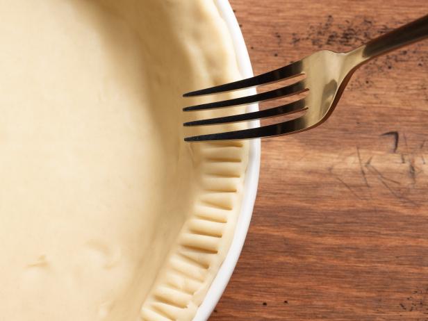 Food Network Kitchen’s how-to-crimp-pie-crust, as seen on Food Network.