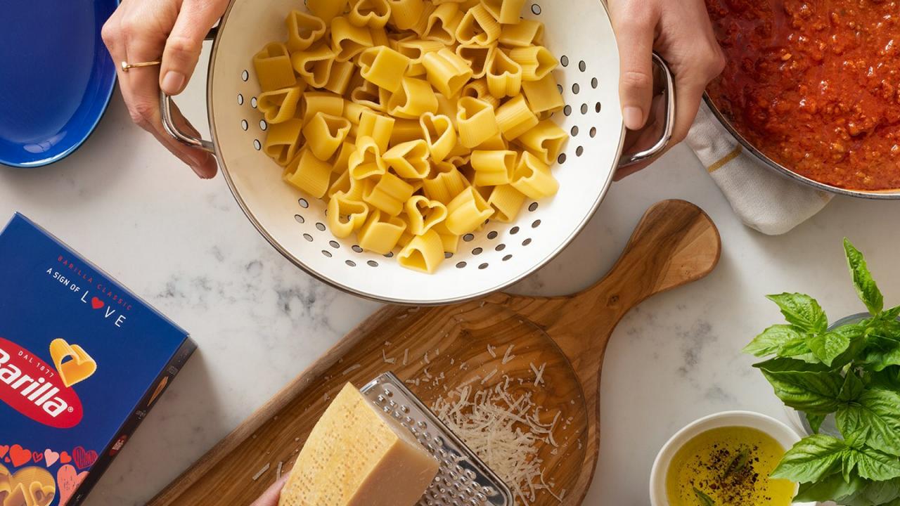 to | and Dish Where Behind-the-Scenes, Barilla Best Buy Trends, Food Network Heart-Shaped : | Recipes Network Pasta - FN Food Food