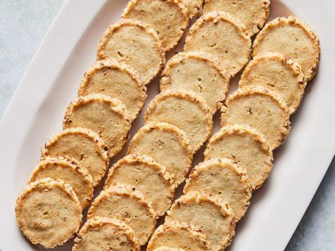 Blue Cheese and Walnut Crackers