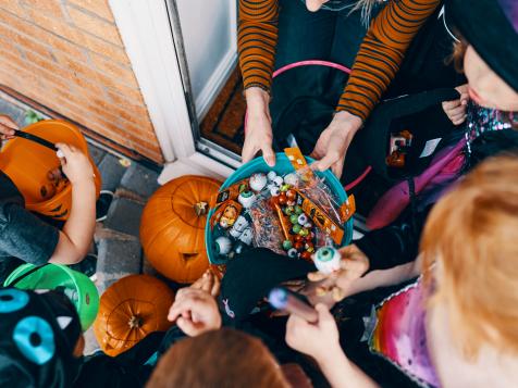 5 Nutritionist-Recommended Allergen-Free Halloween Candies