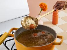 The cookware brand is teaming up with Diaspora Co. to offer actual spices with its limited-edition, turmeric-colored pans and accessories.