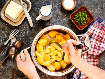 How to Make Mashed Potatoes Step by Step, Thanksgiving How-Tos :  Step-by-Step Turkey, Desserts & Side Dishes : Food Network