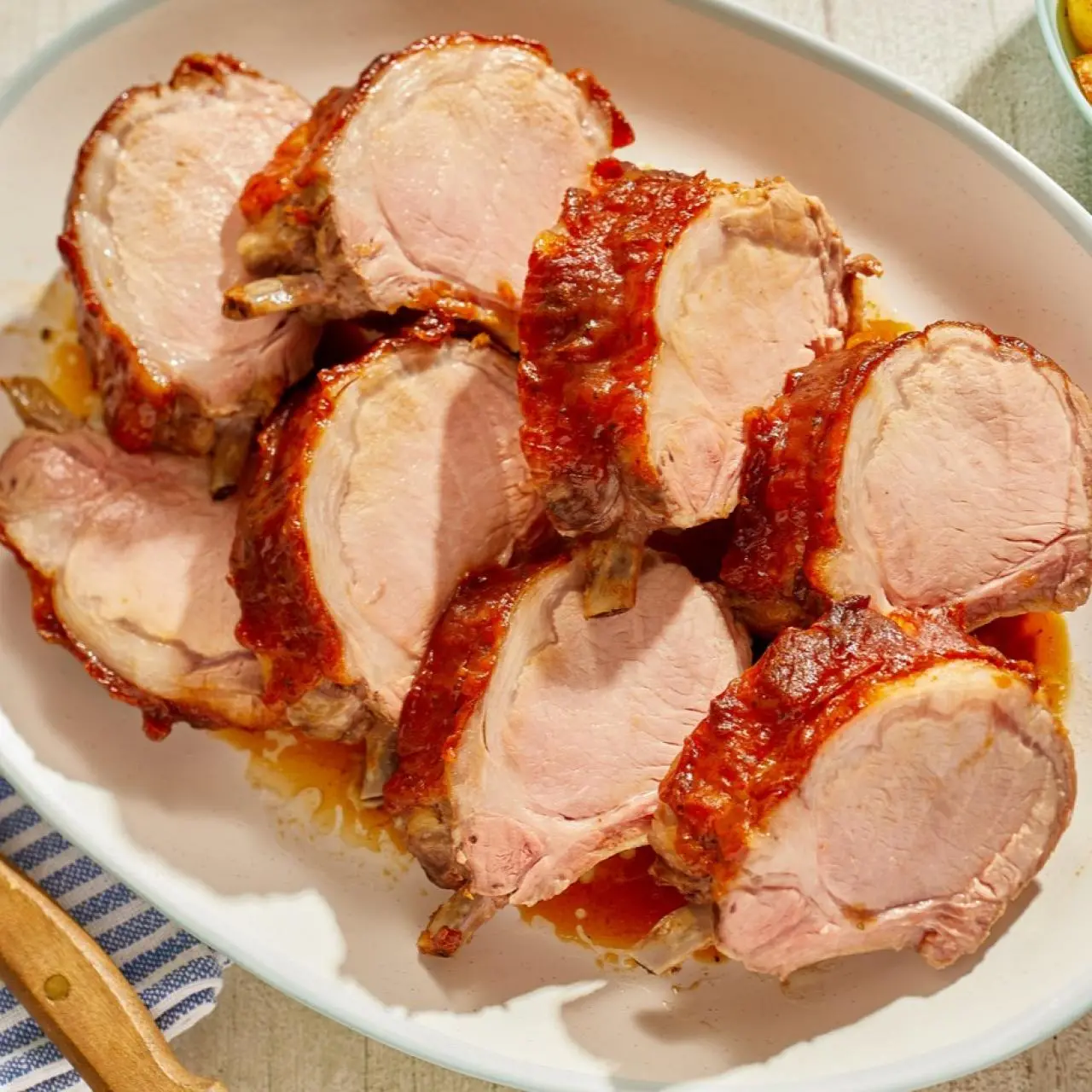 How to Make Juicy Apple Butter Pork Tenderloin for Family Gatherings