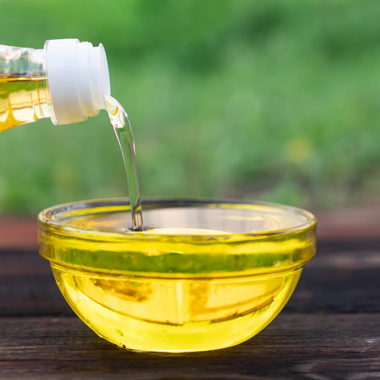 Soybean vs Canola Oil: A Battle of Cooking Oils