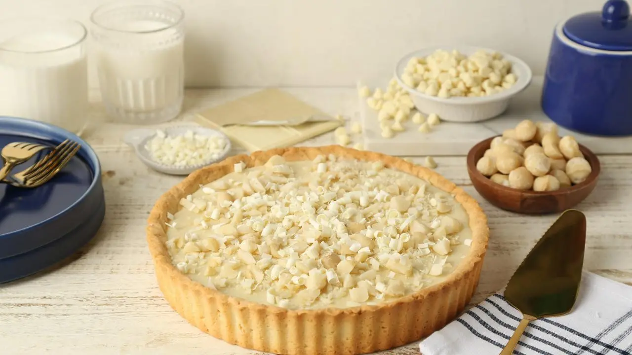 White Chocolate Macadamia Pie