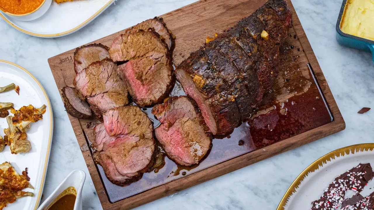 Holiday Roast Beef and Gravy, image size:1280x720