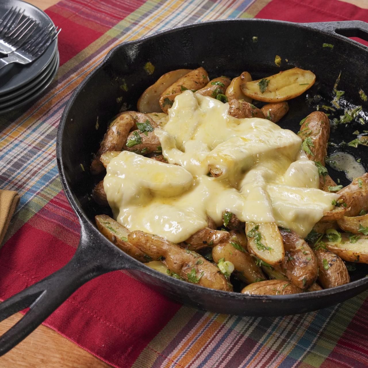 Crispy Cast Iron Skillet Potatoes: Easy Recipe - She Loves Biscotti